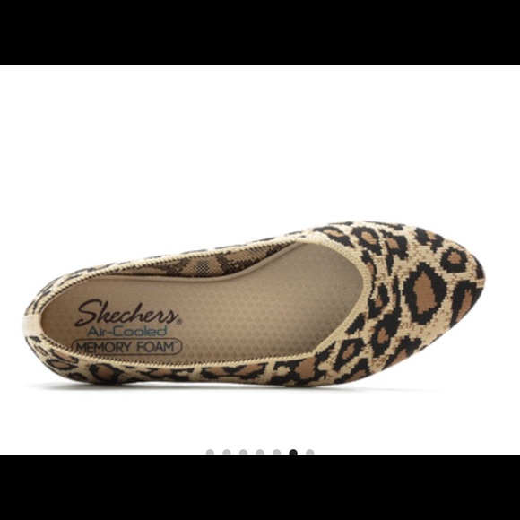 sketchers leopard flats